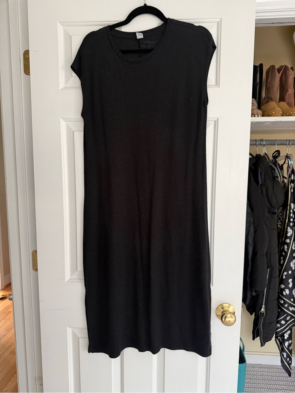 Old Navy Black Sleeveless Midi Knit Dress